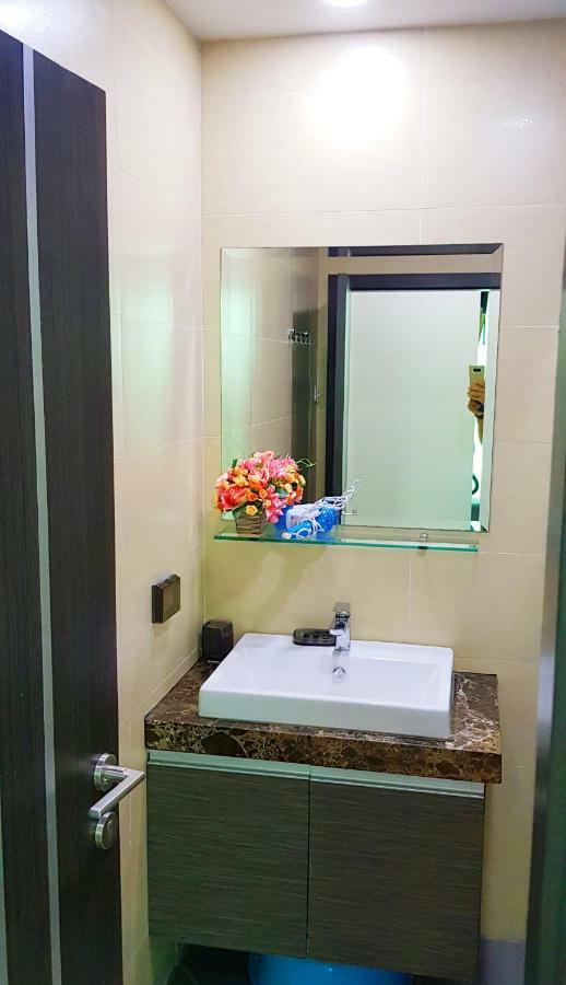 Dusit Grand Condo View Jomtien Beach Exterior photo