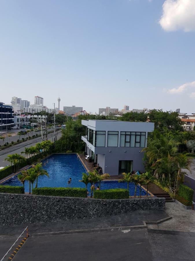 Dusit Grand Condo View Jomtien Beach Exterior photo