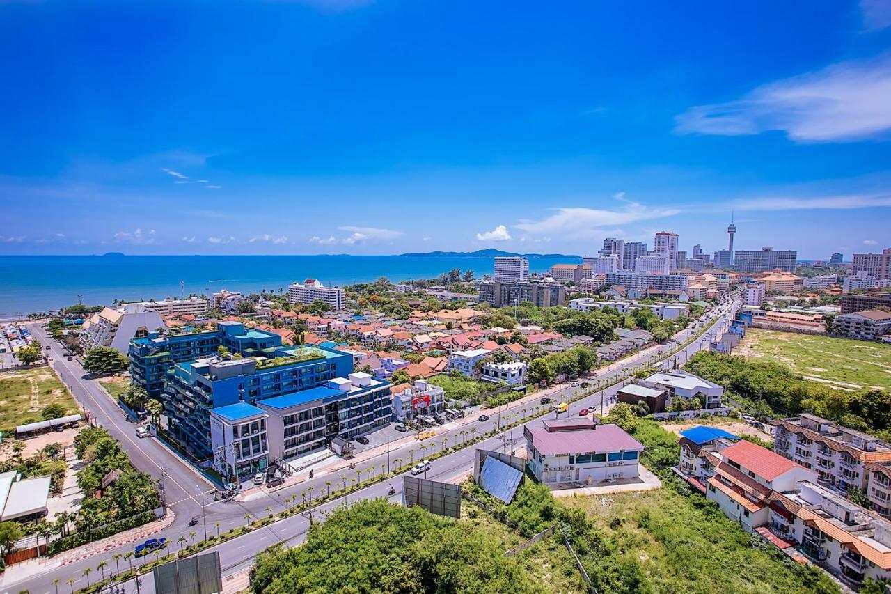 Dusit Grand Condo View Jomtien Beach Exterior photo